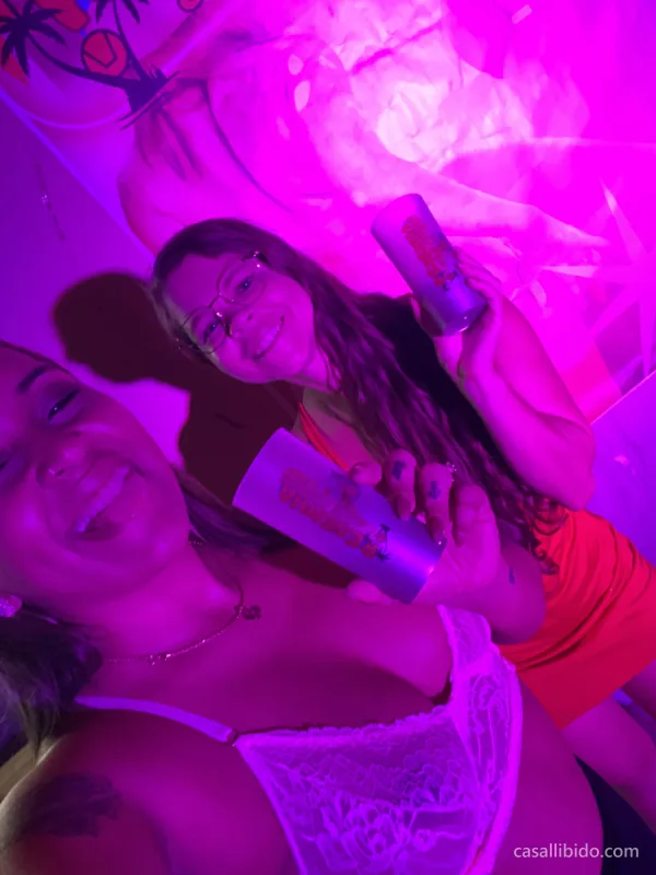 Foto 2 de 9: Resenha Entre Amigos